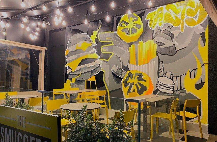 The Smuggers: A burger shop with an irresistible menu and an impressive image in Limassol!
