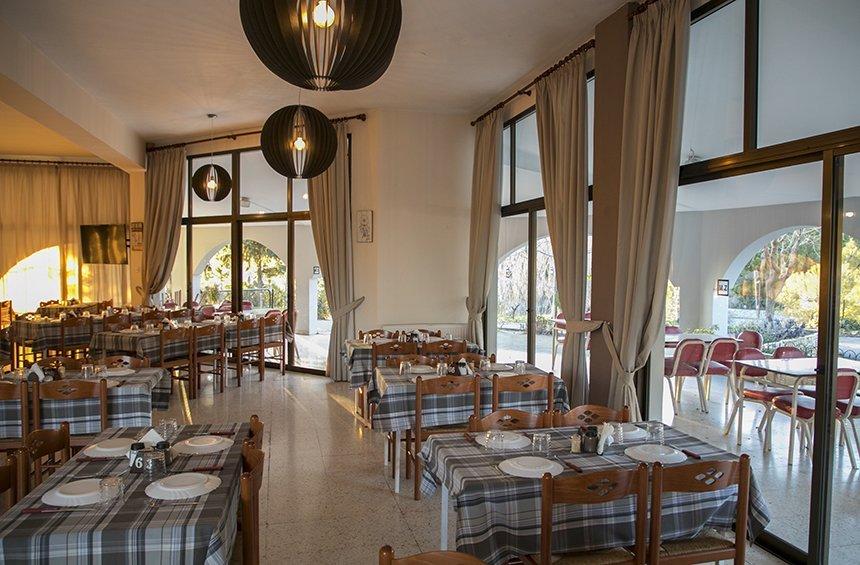 Strofi sti Gefsi: A family-run tavern, with 30+ years of tradition in the Limassol mountains!