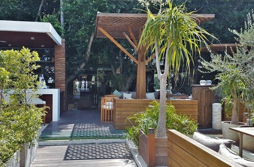 The Garden Restaurant: A surprise - garden in the Limassol city!